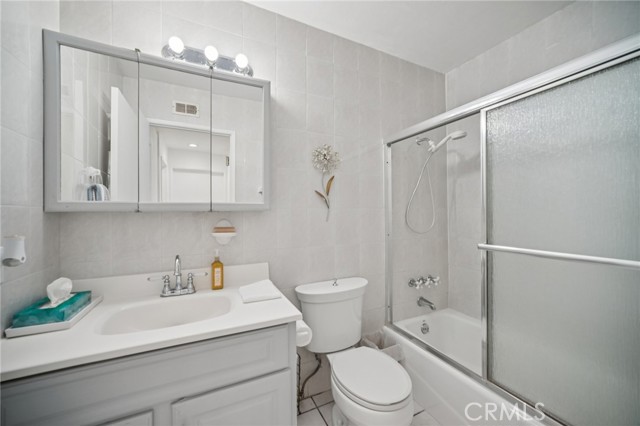 Detail Gallery Image 16 of 52 For 11461 Amigo Ave, Porter Ranch,  CA 91326 - 3 Beds | 2 Baths