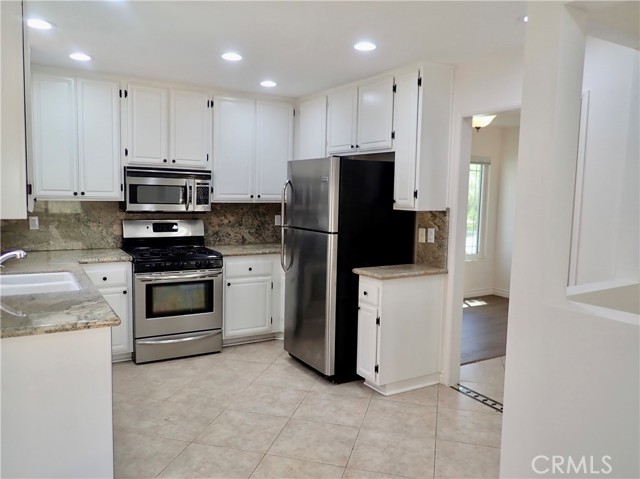 4355 Oak Glen Street, Calabasas CA: https://media.crmls.org/medias/1eeb5ba4-c66f-4327-9247-dcc13375d32d.jpg