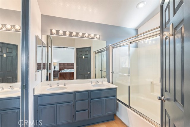 560 Shenandoah Road, Corona CA: https://media.crmls.org/medias/1eebf558-b3bd-4c59-9f1a-f30cc09682f6.jpg