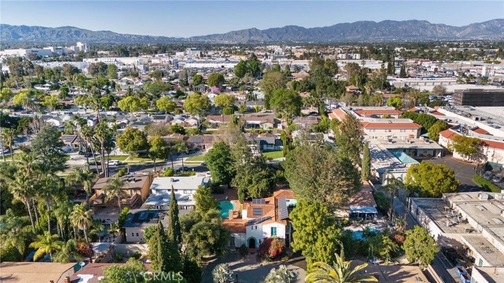 https://media.crmls.org/medias/1eec00fb-d2df-467f-a5ad-0ba1b3de7ad3.jpg?preset=X-Large