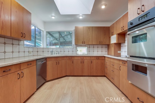 Detail Gallery Image 14 of 37 For 3835 Gundry Ave, Long Beach,  CA 90807 - 3 Beds | 2 Baths