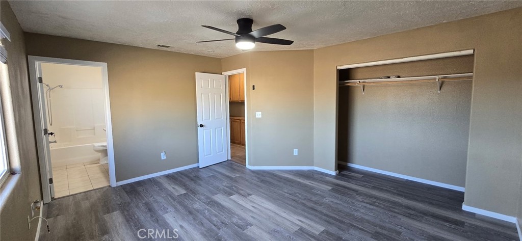 https://media.crmls.org/medias/1eec3d2d-8763-400e-8edc-c5fb9cca9e31.jpg?preset=X-Large