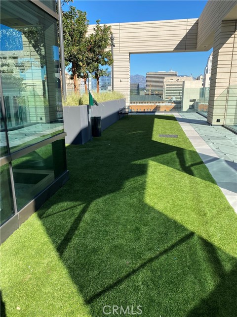 Detail Gallery Image 14 of 27 For 400 S Broadway #1813,  Los Angeles,  CA 90013 - 1 Beds | 1 Baths