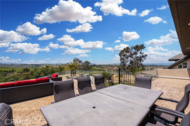 Detail Gallery Image 33 of 66 For 39625 Calle Cabernet, Temecula,  CA 92591 - 8 Beds | 6/3 Baths