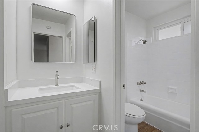 Detail Gallery Image 8 of 15 For 11550 Nebraska Ave #216,  Los Angeles,  CA 90025 - 1 Beds | 1 Baths