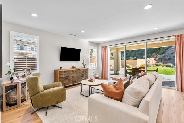 Detail Gallery Image 10 of 56 For 28332 Clarion, Canyon Country,  CA 91350 - 5 Beds | 4/1 Baths