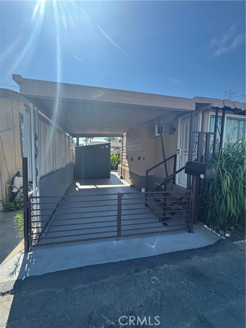 8819 Park, Bellflower CA: https://media.crmls.org/medias/1eedf8b4-a5e3-4b6c-babd-b33891383d58.jpg