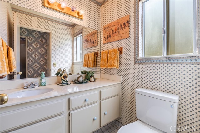 Detail Gallery Image 20 of 39 For 4466 Rainbow Ln, Yorba Linda,  CA 92886 - 4 Beds | 2/1 Baths