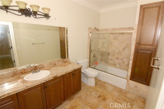 Detail Gallery Image 16 of 32 For 347 Milford St #102,  Glendale,  CA 91203 - 3 Beds | 3 Baths