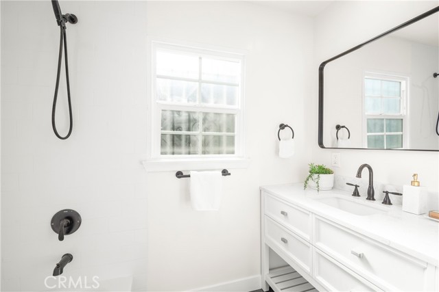 Detail Gallery Image 21 of 33 For 1644 W 106th St, Los Angeles,  CA 90047 - 3 Beds | 2 Baths