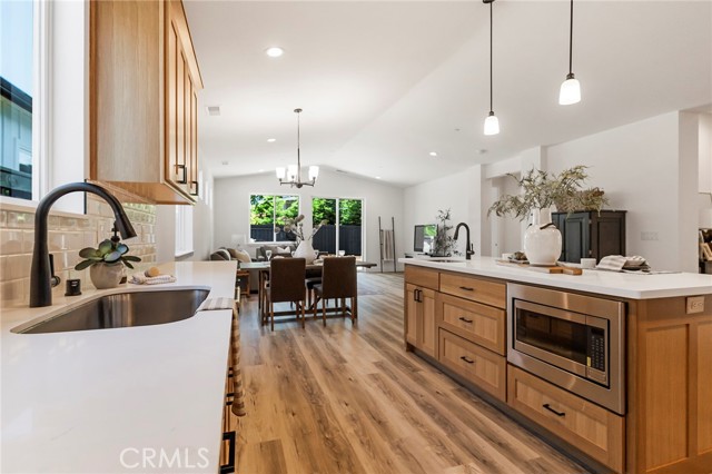 Detail Gallery Image 2 of 43 For 1 Harkness Court, Chico,  CA 95973 - 4 Beds | 3/1 Baths