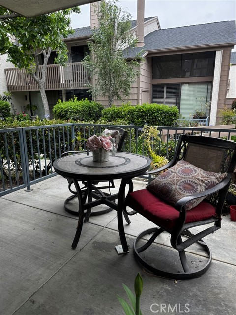 Detail Gallery Image 3 of 16 For 26701 Quail #211,  Laguna Hills,  CA 92656 - 1 Beds | 1 Baths