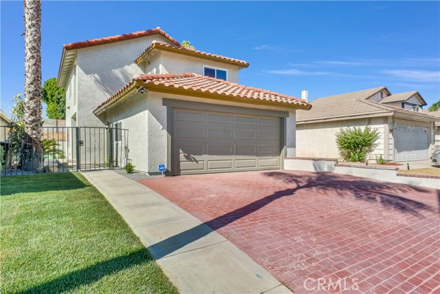 Detail Gallery Image 1 of 1 For 2051 Greenbriar St, Colton,  CA 92324 - 3 Beds | 2/1 Baths