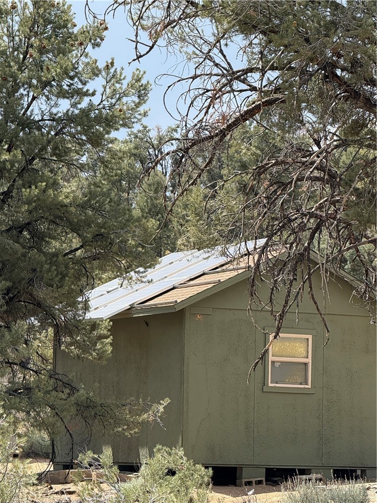 https://media.crmls.org/medias/1ef29d05-8b88-4d3b-98a9-a3f61c05fa32.jpg?preset=X-Large