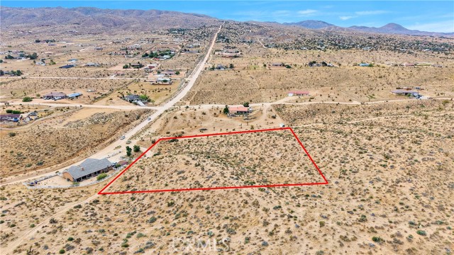 24575 Ocotillo Way, Apple Valley CA: https://media.crmls.org/medias/1ef2ea5e-2167-4cad-bbac-48da0e00c699.jpg