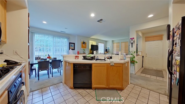 Detail Gallery Image 11 of 46 For 27903 Baneberry #10,  Valencia,  CA 91354 - 3 Beds | 3 Baths