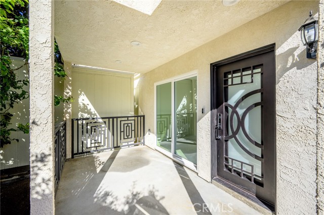 Detail Gallery Image 2 of 24 For 592 South St a,  Glendale,  CA 91202 - 2 Beds | 2 Baths