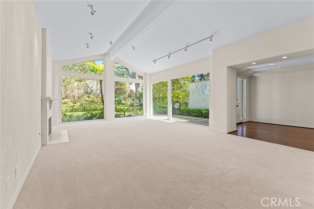 Detail Gallery Image 7 of 39 For 6 Rue Marseille, Newport Beach,  CA 92660 - 3 Beds | 2/1 Baths