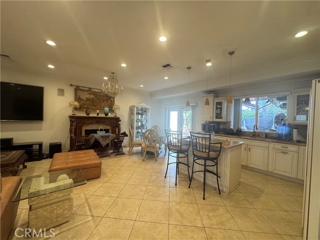 Detail Gallery Image 6 of 44 For 5092 Chimineas, Tarzana,  CA 91356 - 4 Beds | 2 Baths