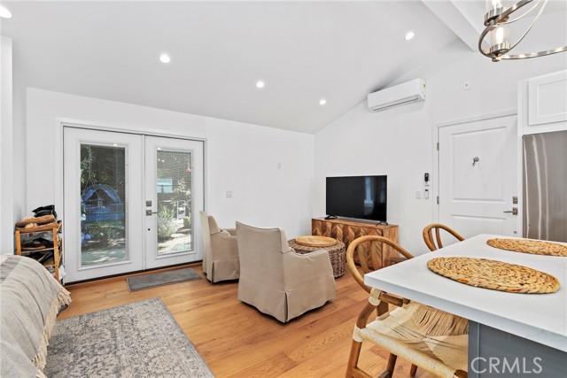 4855 Arcola Avenue, Toluca Lake CA: https://media.crmls.org/medias/1ef5ed6a-7078-4d2f-9dc1-29c30d5f7cb3.jpg