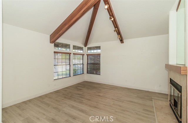 712 E Magill Avenue, Fresno CA: https://media.crmls.org/medias/1ef64f13-6ded-4ec2-89a7-189b069c94e6.jpg