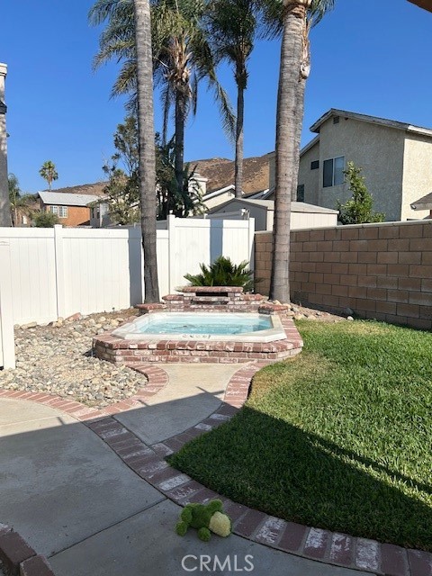 14241 Elizabeth Court, Fontana CA: https://media.crmls.org/medias/1ef6521f-f2ac-4c6a-a206-4ef071a7f7c2.jpg