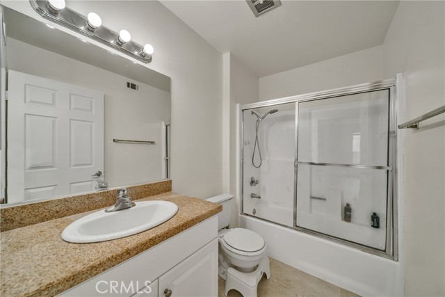 Detail Gallery Image 13 of 30 For 5545 Canoga Ave #121,  Woodland Hills,  CA 91367 - 2 Beds | 2 Baths