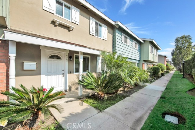 9545 Adams Ave, Huntington Beach, CA 92646