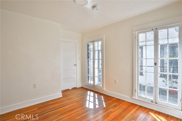 Detail Gallery Image 24 of 34 For 2867 Edgehill Dr, Los Angeles,  CA 90018 - – Beds | – Baths