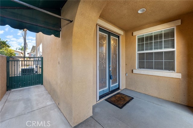 Detail Gallery Image 2 of 15 For 2219 Glimmer Way, Perris,  CA 92571 - 4 Beds | 2/1 Baths