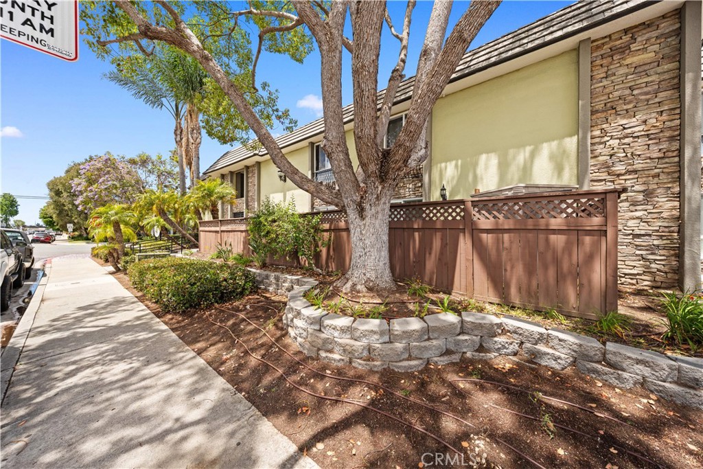 6602 Beadnell Way - photo 17