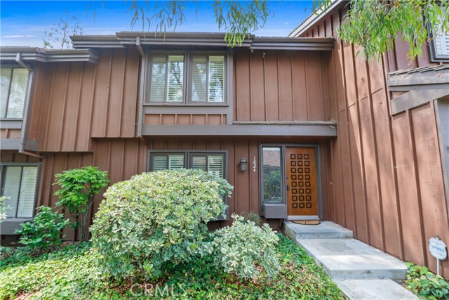 Detail Gallery Image 1 of 1 For 1624 Stonewood Ct, San Pedro,  CA 90732 - 2 Beds | 2/1 Baths