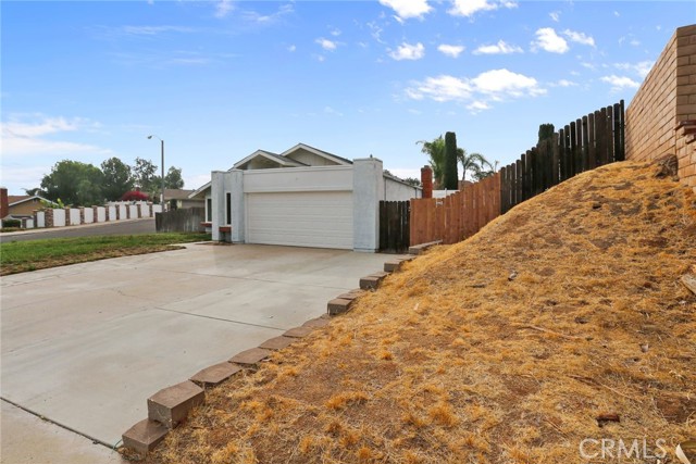 Image 3 for 11240 Lorenzo Dr, Riverside, CA 92505