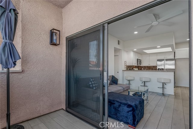 Detail Gallery Image 11 of 39 For 10943 Laurel Canyon #B9,  San Fernando,  CA 91340 - 2 Beds | 2 Baths