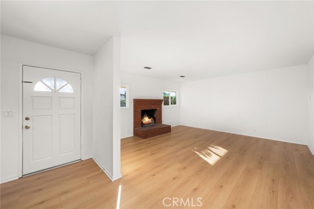 Detail Gallery Image 14 of 41 For 5361 Bridgeview Ave, Pico Rivera,  CA 90660 - 5 Beds | 2 Baths