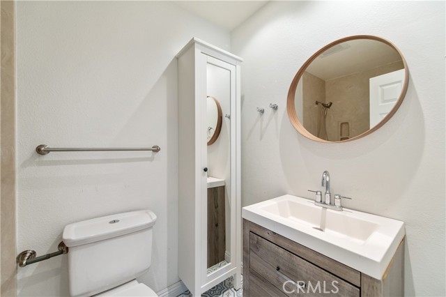 2214 Vista Hogar, Newport Beach CA: https://media.crmls.org/medias/1efd009d-56ee-4e28-94b6-f43ffe44f06a.jpg