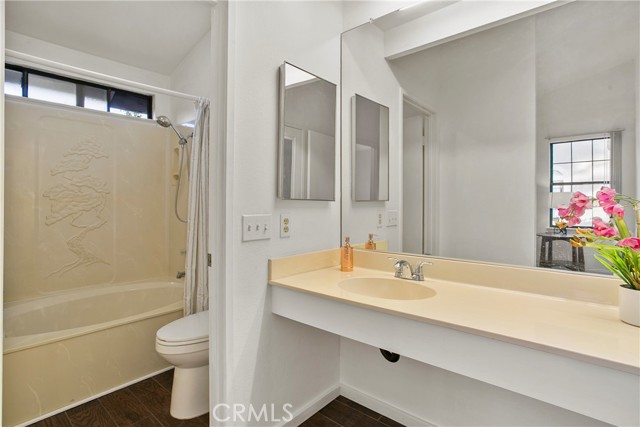 Detail Gallery Image 12 of 25 For 6000 E Ladera Ln, Anaheim Hills,  CA 92807 - 2 Beds | 2/1 Baths