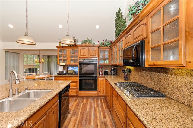 Detail Gallery Image 9 of 45 For 42143 Winter Park, Big Bear Lake,  CA 92315 - 6 Beds | 4/1 Baths