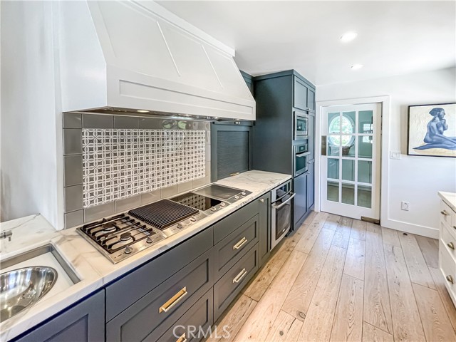 Detail Gallery Image 23 of 63 For 6216 Orion Ave, Van Nuys,  CA 91411 - 3 Beds | 4 Baths