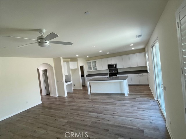 Detail Gallery Image 9 of 21 For 10771 Stacy Cir, Yucaipa,  CA 92399 - 4 Beds | 2/1 Baths
