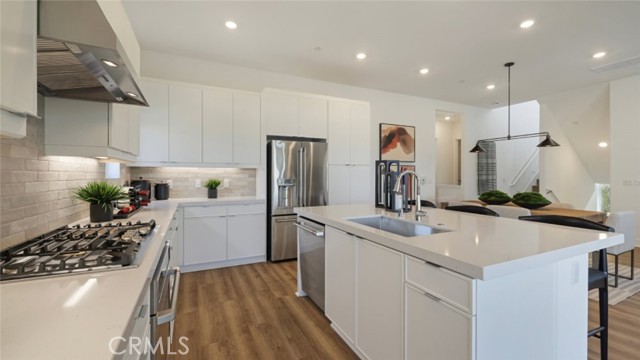 140 Tiffin, Irvine CA: https://media.crmls.org/medias/1efed873-2499-4baf-9c4a-f827f8e73e09.jpg