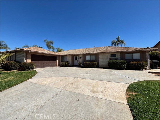 205 Ford Street, Redlands CA: https://media.crmls.org/medias/1effedde-a64f-49c5-a6b5-d06893b50293.jpg
