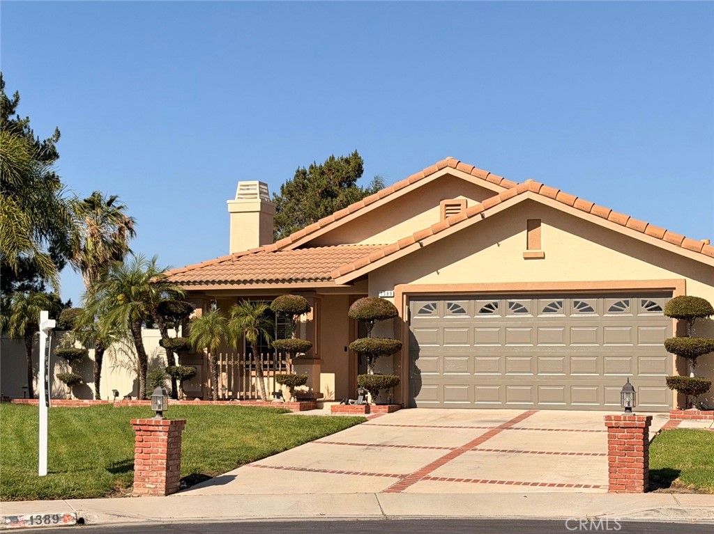 1389 Sonnet Hill