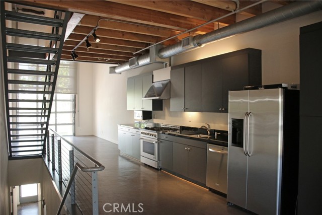 Detail Gallery Image 12 of 34 For 113 E City Place Dr, Santa Ana,  CA 92705 - 1 Beds | 2/1 Baths