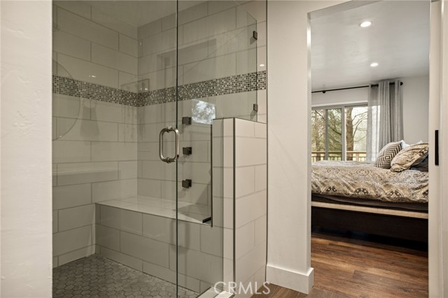 Detail Gallery Image 23 of 39 For 435 Riviera Dr, Lake Arrowhead,  CA 92352 - 3 Beds | 2/1 Baths