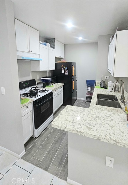 Detail Gallery Image 13 of 29 For 17900 Sherman Way #226,  Reseda,  CA 91335 - 1 Beds | 1 Baths