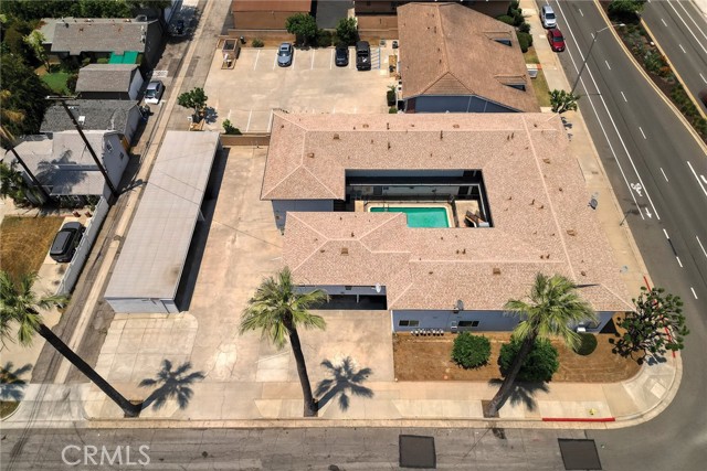 270 E Badillo Street, Covina CA: https://media.crmls.org/medias/1f0388d8-5a6c-423a-b325-6113dc23aa26.jpg