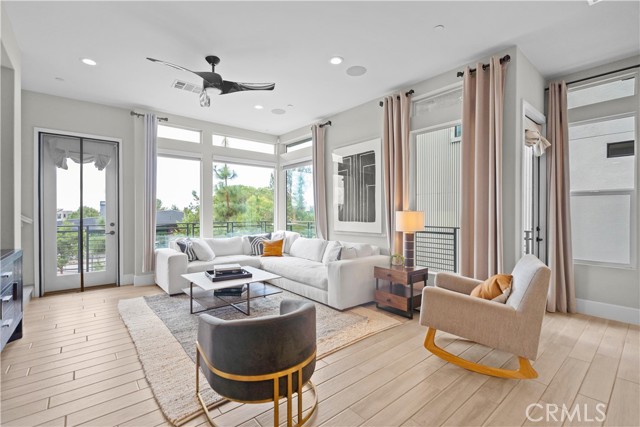 Detail Gallery Image 9 of 52 For 248 Merit, Irvine,  CA 92618 - 3 Beds | 2/1 Baths