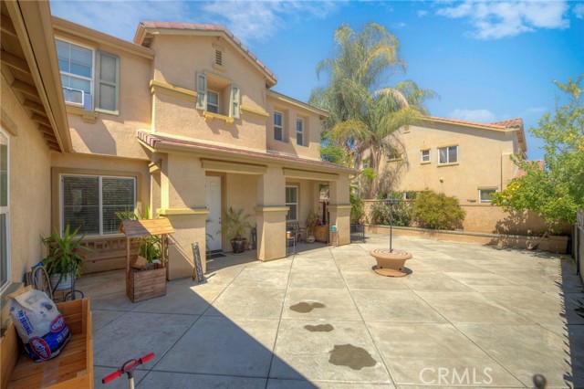 Detail Gallery Image 4 of 34 For 977 Saltbush, Hemet,  CA 92545 - 5 Beds | 2/1 Baths