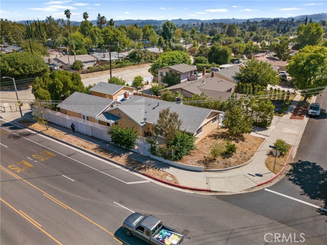 Detail Gallery Image 3 of 40 For 6726 Gross Ave, West Hills,  CA 91307 - 7 Beds | 3 Baths